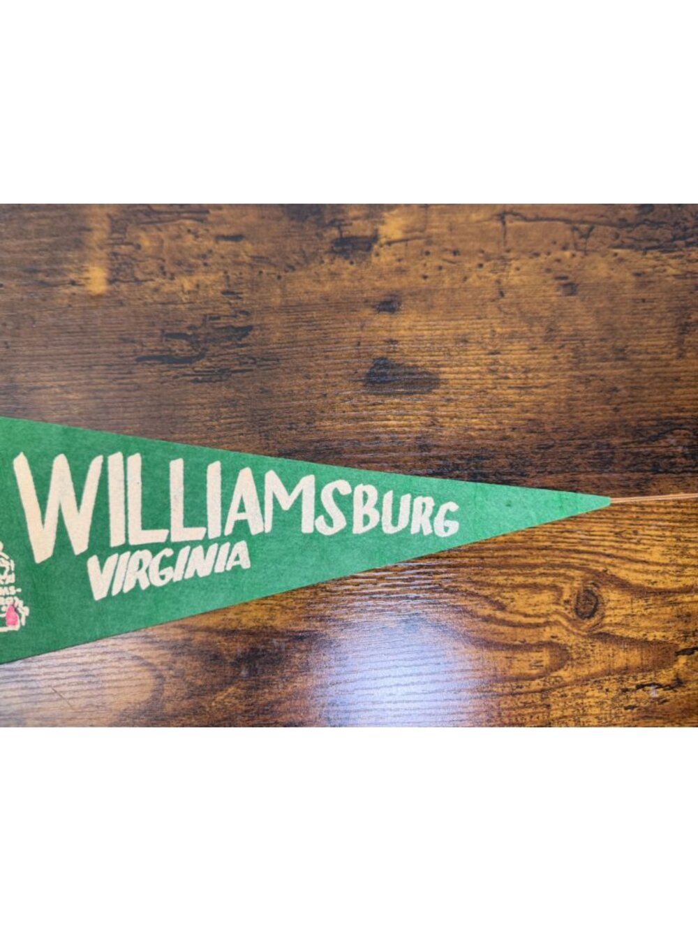 Vintage Williamsburg Virginia Felt Souvenir Pennant With State Map Graphics - Picture 4 of 7
